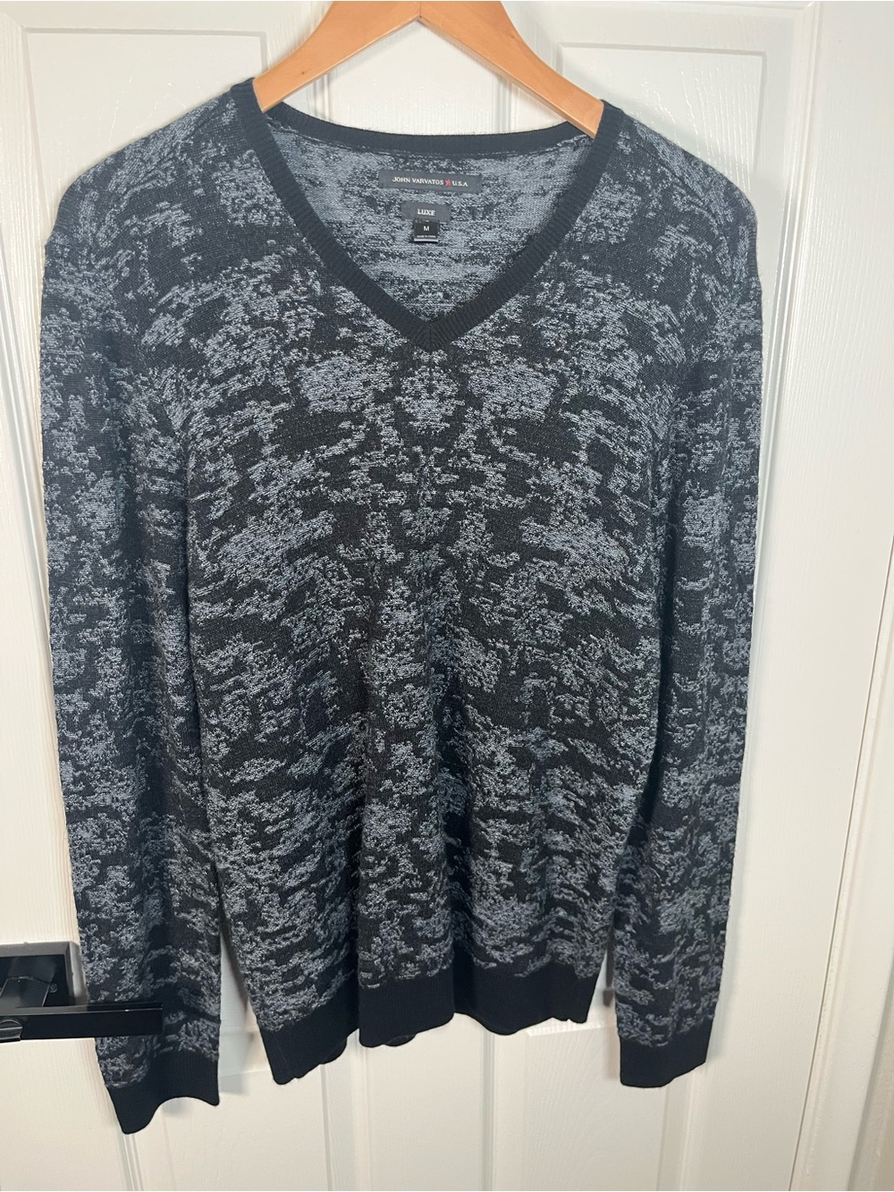 John Varvatos LUXE Men's V-Neck Marled Black & Gray Sweater